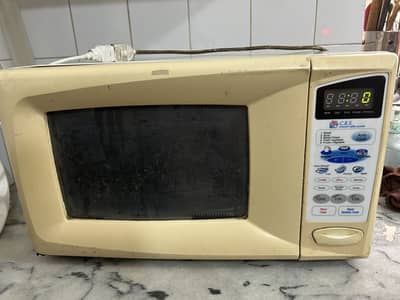 Dawlance working condition microwave oven