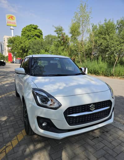 Suzuki Swift GLX CVT 2024