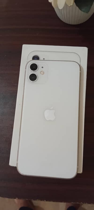 Apple iPhone 11 64gb non pta FU with box.