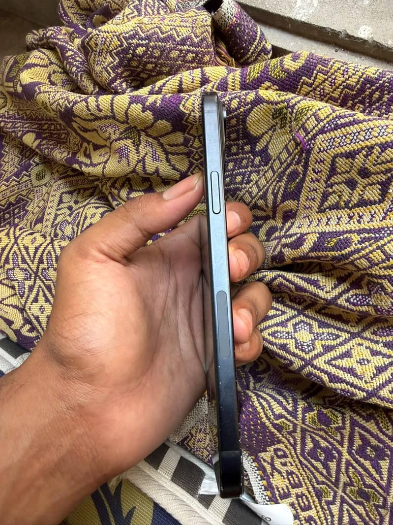 Apple iPhone 15 plus 5