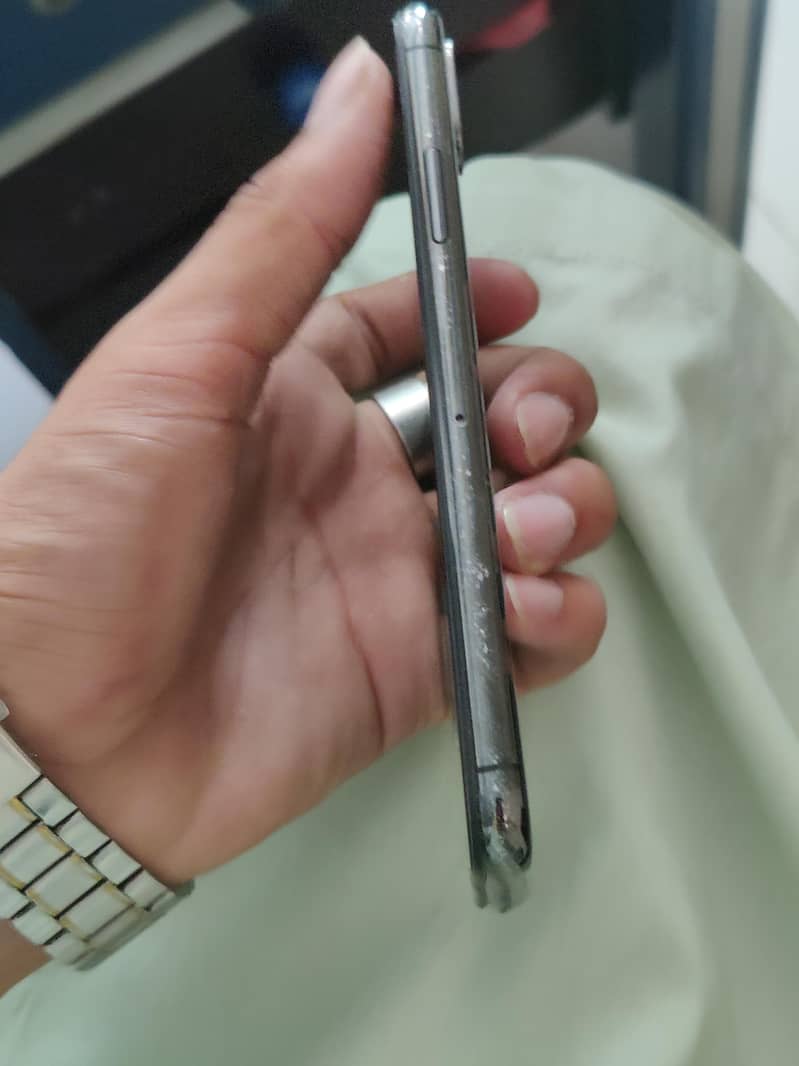 Apple iPhone X 1