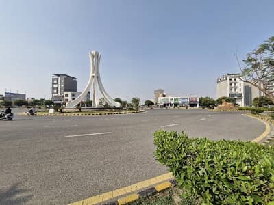 1 Kanal Plot Block B Phase 3 Near Bahria Town Main 80 ft Boulevard road all paid possession plot