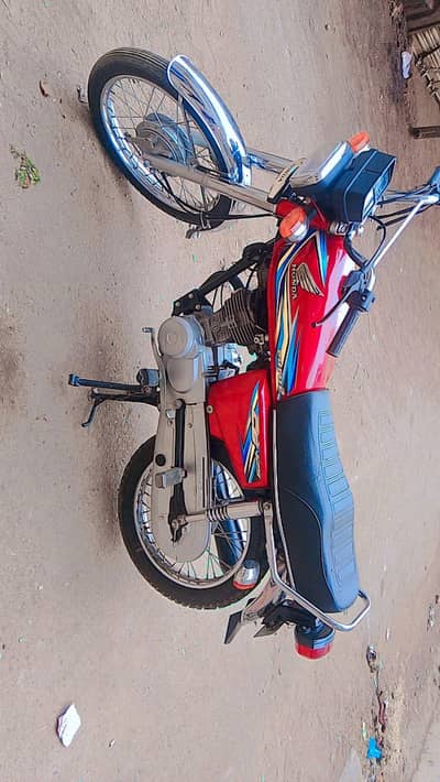 Honda 125cc Model 2017 1st Owner sukkur no ha