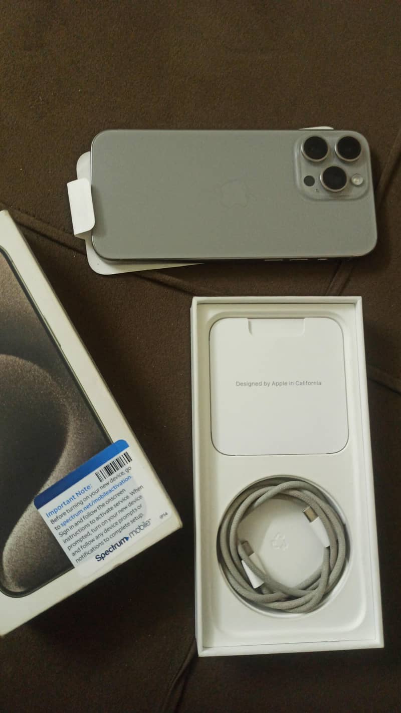 Apple iPhone 15 Pro Max 0