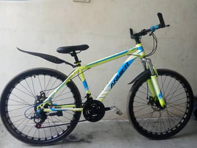Anmier 26 inch mountain bike in excellent condition almost new