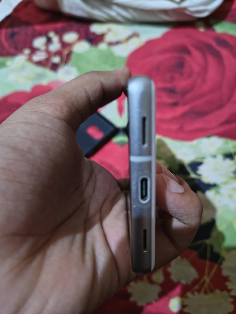 Google Pixel 7a 1