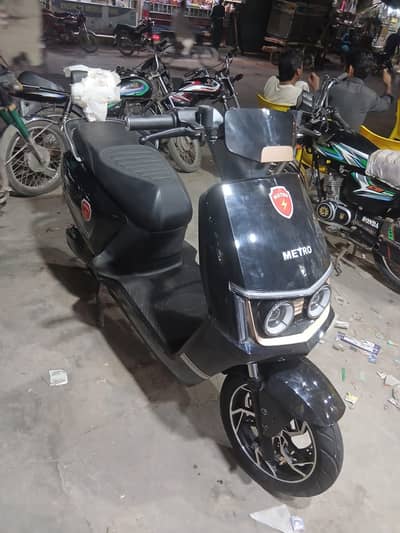 Metro M6 Scooty 2026 Model Electric Scooty