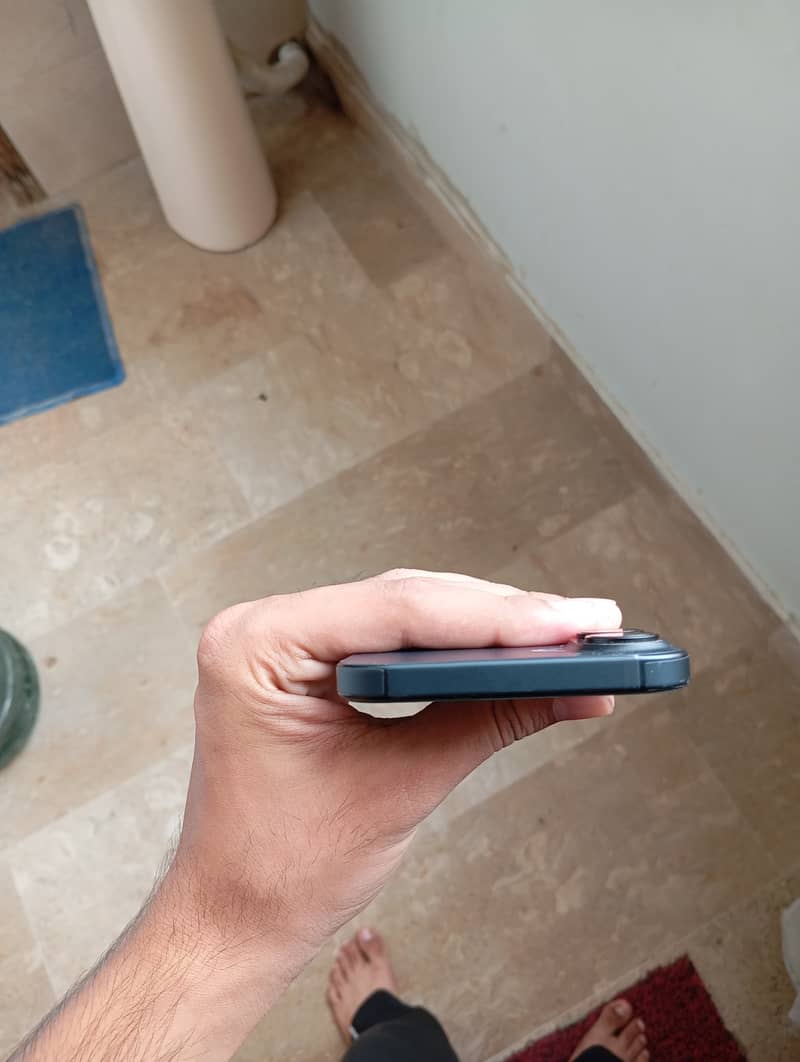 Iphone 16 plus 3
