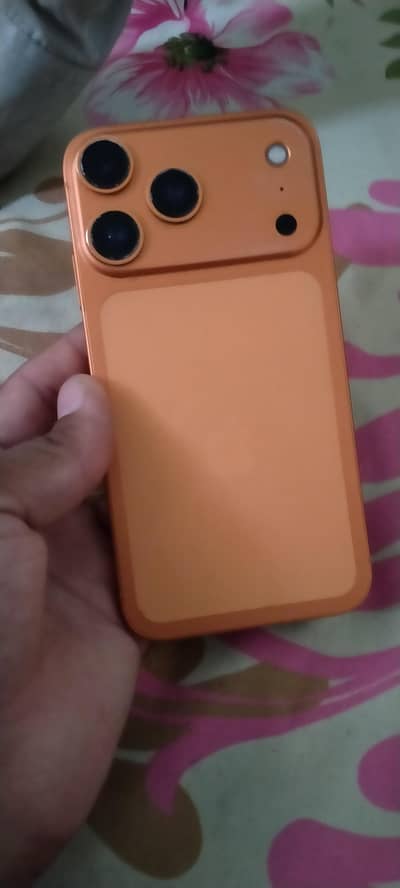Apple iPhone XR converted 17 pro