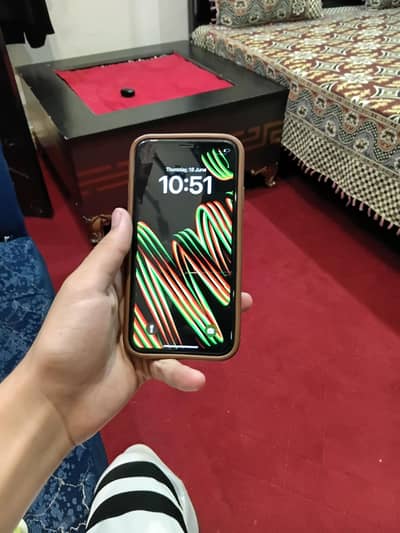 Apple iPhone XR water pack exchange bi ho seckta ha sath no cash
