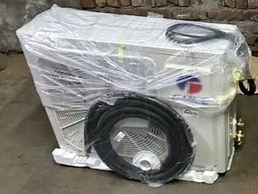 Gree ac indoor outdoor all ok delivery available  WhatsApp03281008492