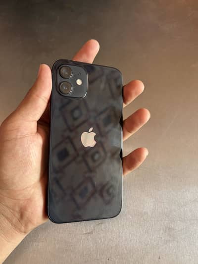 Apple iPhone 12
