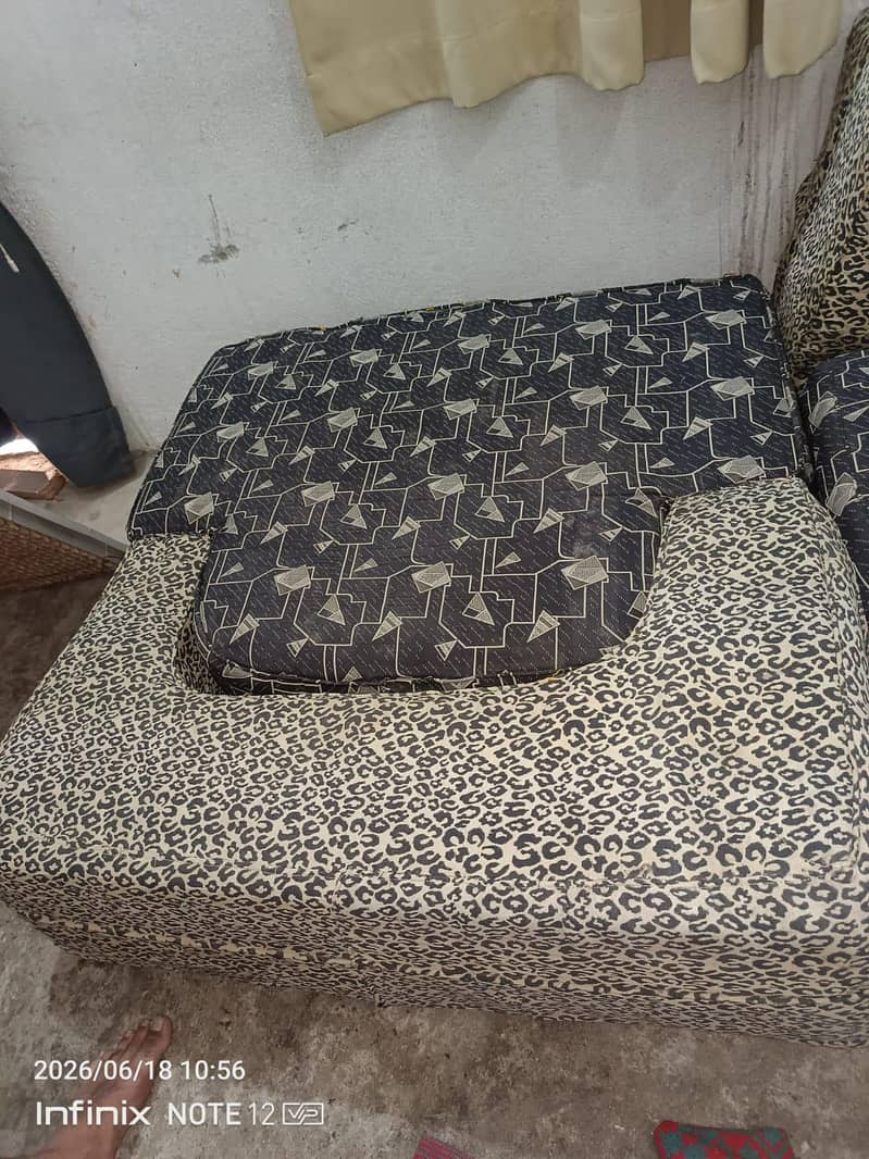 Sofa come bed 1