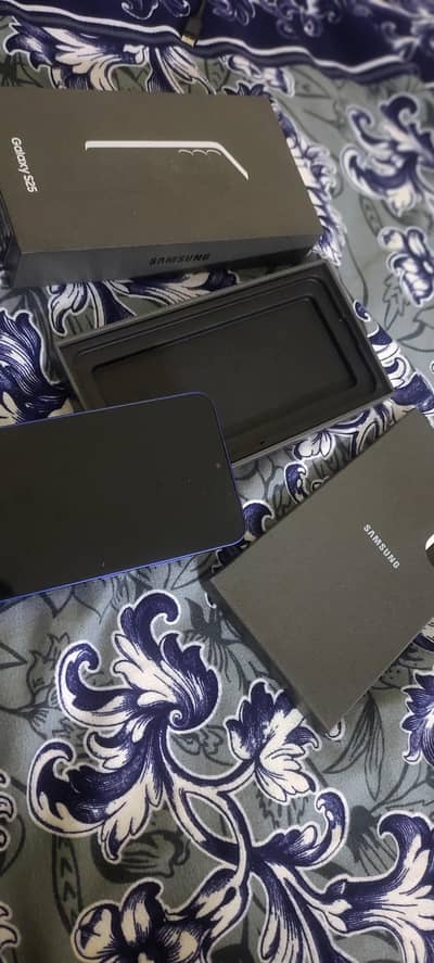 Samsung Galaxy S25 (256GB) – Brand New, Box Open Only