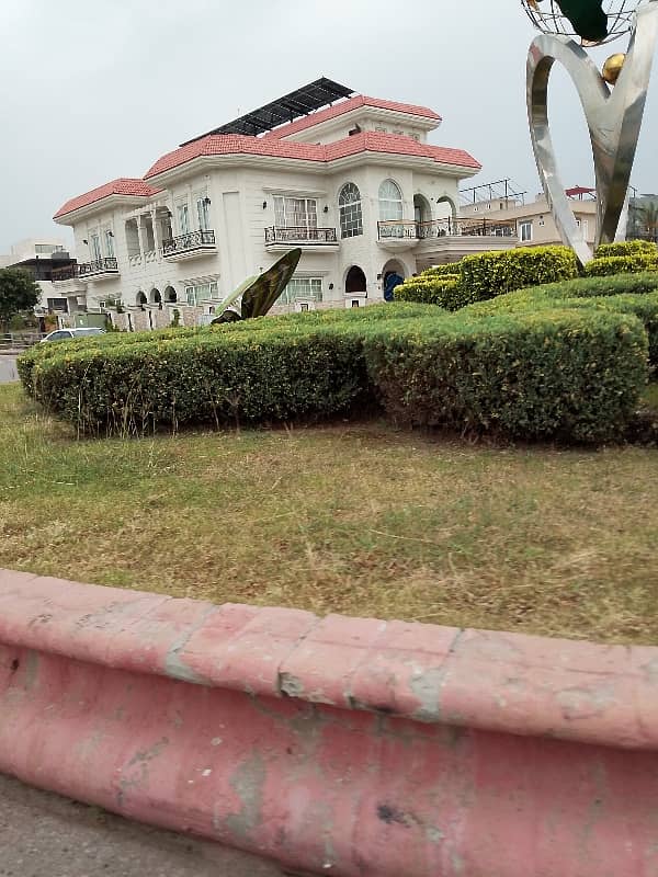 Bahria Enclave Corner Plot 2