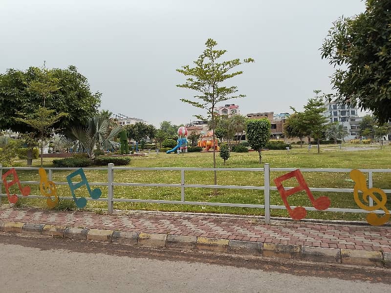 Bahria Enclave Corner Plot 5