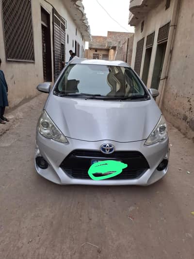 Toyota Aqua 2015