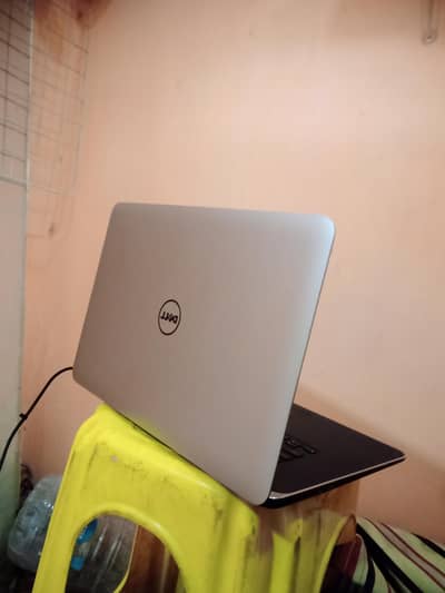 core i7 4 germination 2gb graphic card 128 ssd 320 heard drive