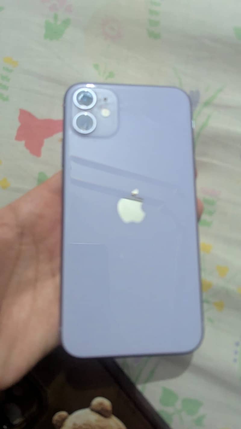 Apple iPhone 11 4