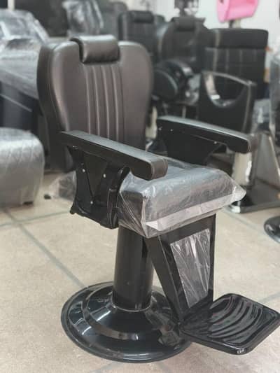 Saloon Chairs / Barber Chairs / Cutting Chairs / Parlour Chairs