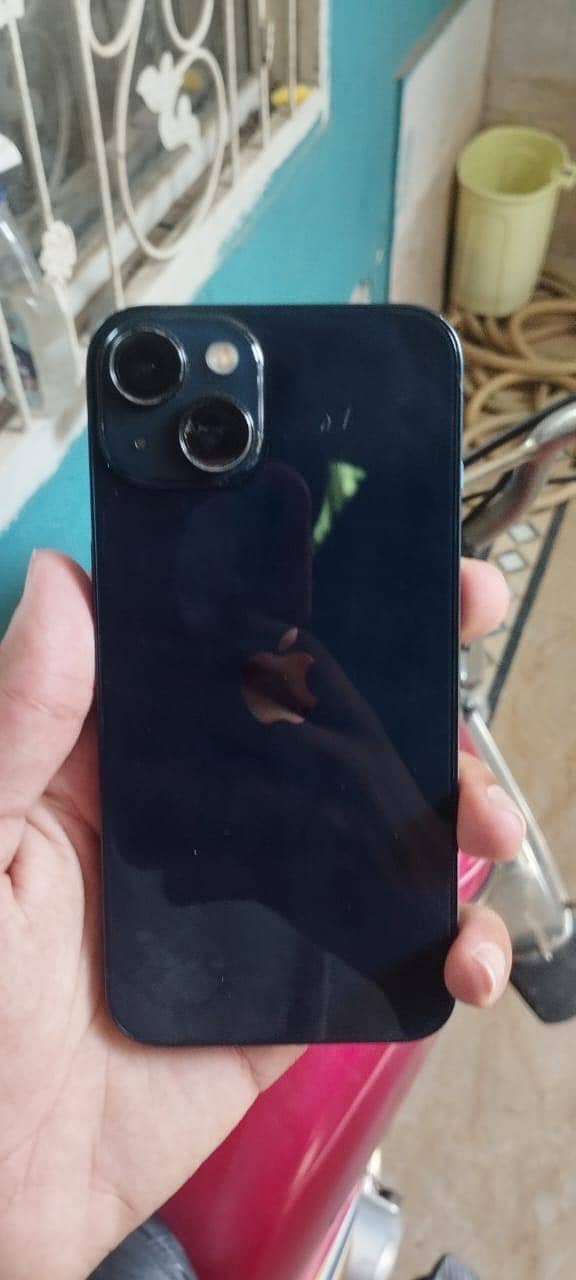 Apple iPhone 13 2