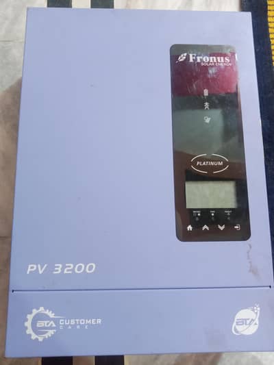 Fronus Platinum PV 3200 Solar Inverter 3000W (Excellent Condition)