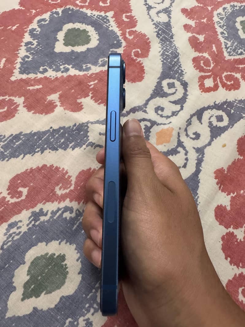 iPhone 13 1