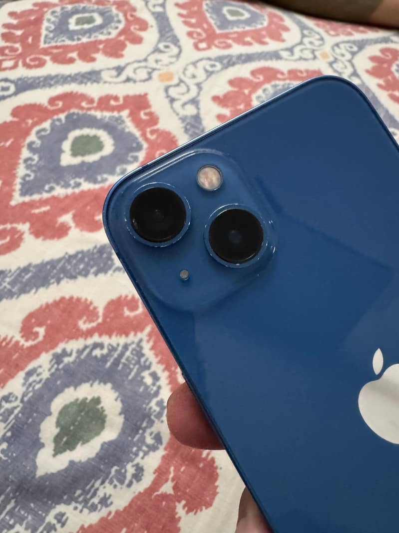 iPhone 13 8