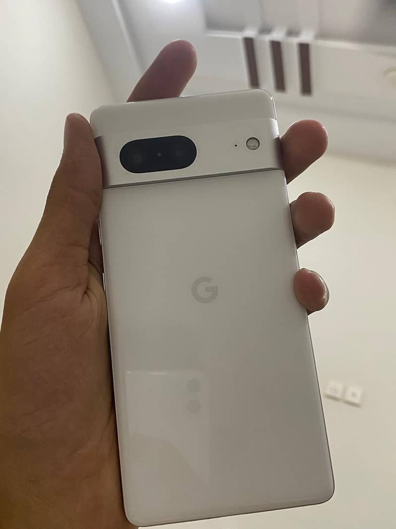 Google Pixel 7 4