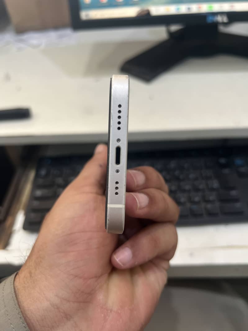 Apple iPhone 12 1
