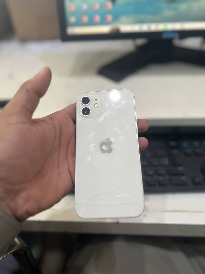 Apple iPhone 12 8