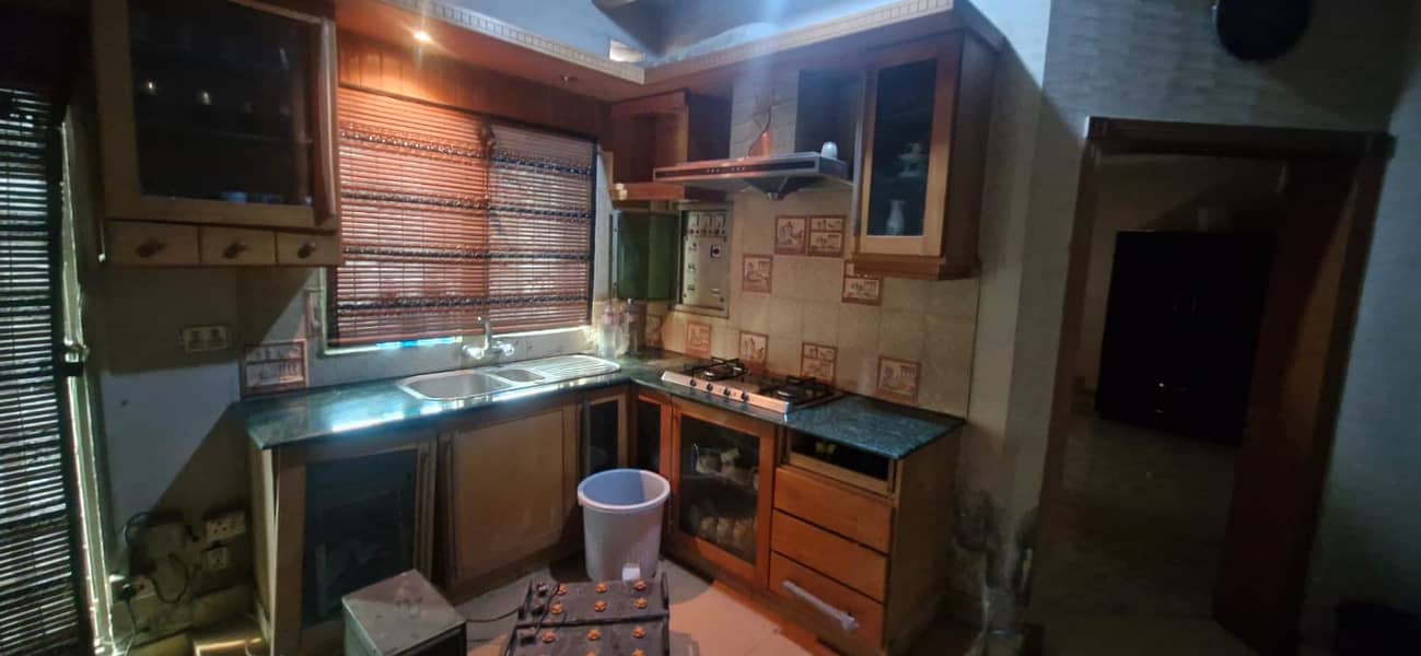 Full Kitchen 0