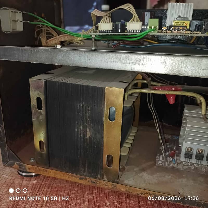 Local UPS 800W 1