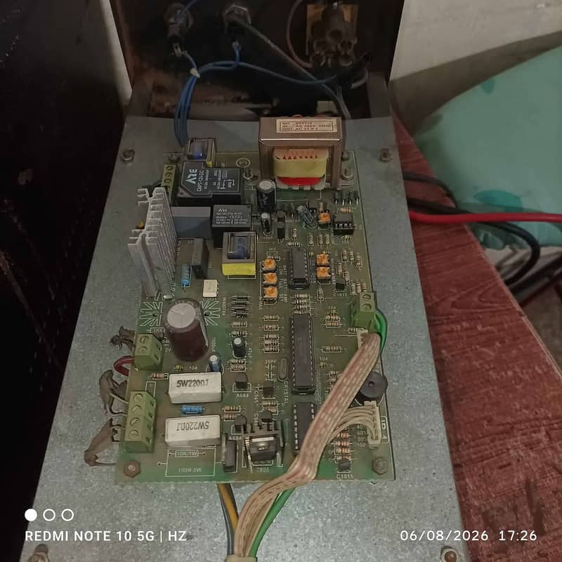 Local UPS 800W 2