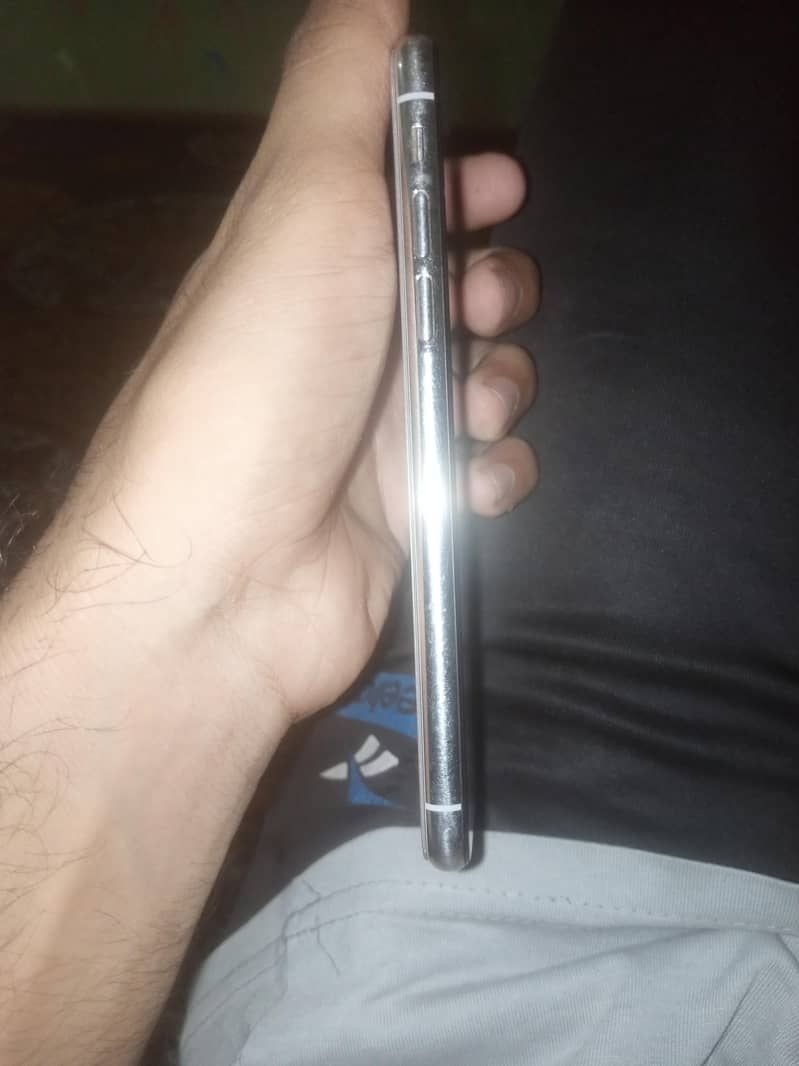 Apple iPhone X 2