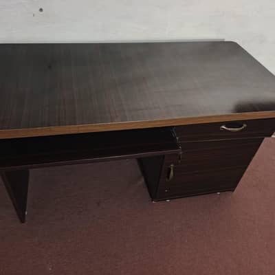 Computer Table for sale