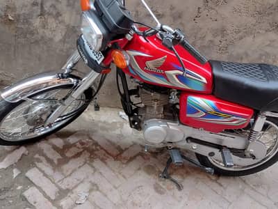 Honda 125 03360049772 yah WhatsApp number