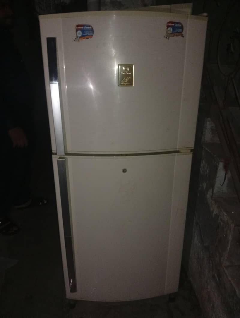 refrigerators 0