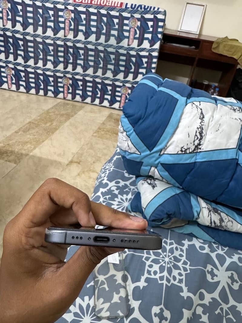 Apple iPhone 17 2