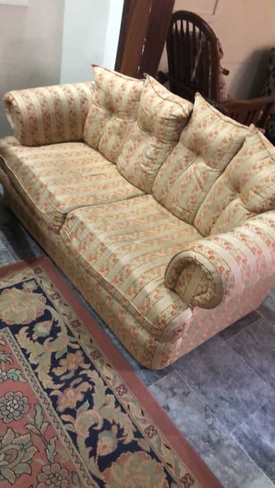 04 Seater For Sale-Urgent