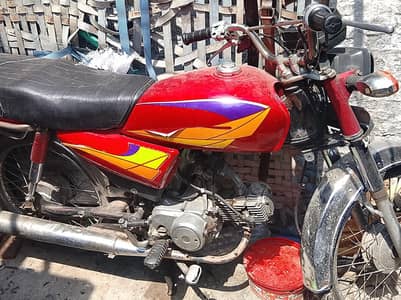 2000 3 modal CD 70 bike new condition