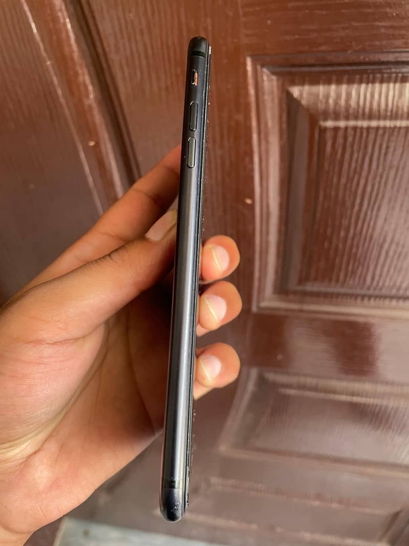 Apple iPhone 7 Plus 5