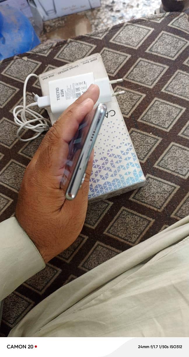 Tecno CAMON 40 Pro 2
