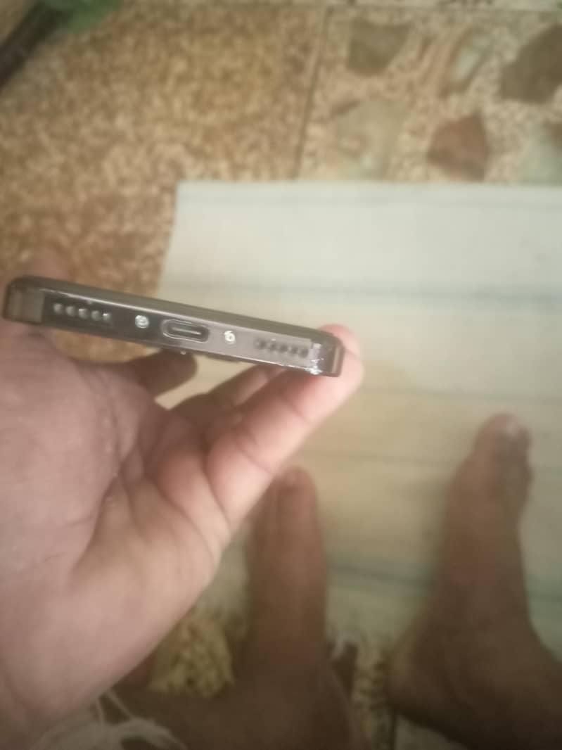 gfive note25 4/64 Dabba charger original 1
