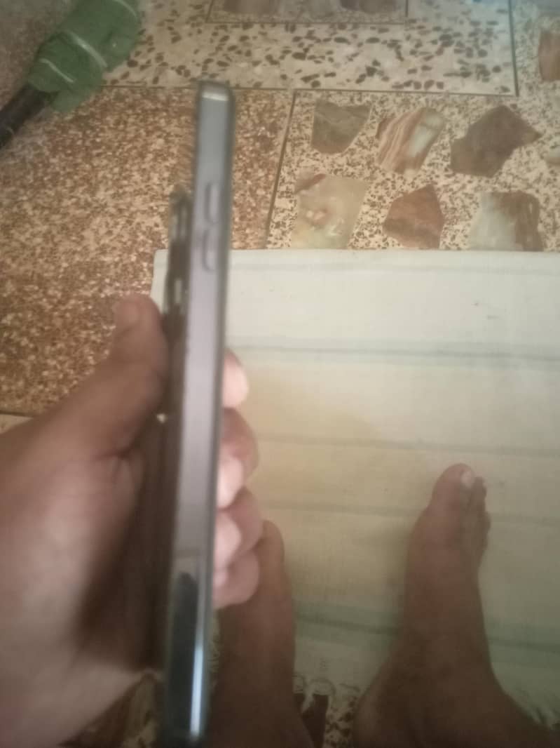 gfive note25 4/64 Dabba charger original 2