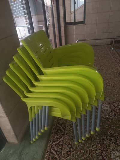 Plastic Chairs for Sell