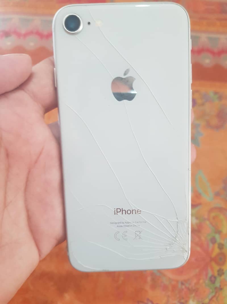 Apple iPhone 8 1