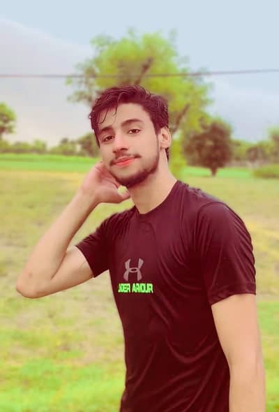 muja job ki zorart hy ma ak student hoo