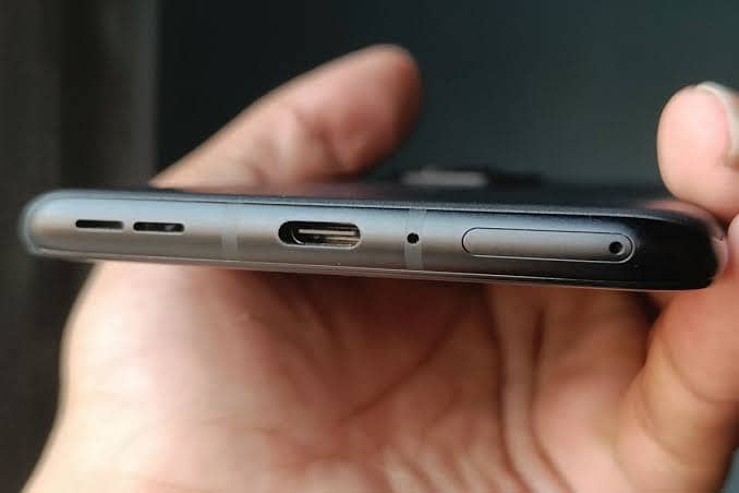 One Plus 9R 1