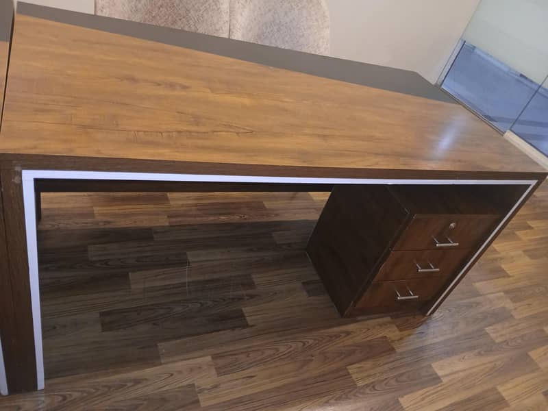 office table 0